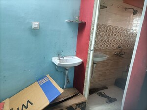 Furnished Amenities in 1.5 BHK Villa at Beniapukur – for Rent