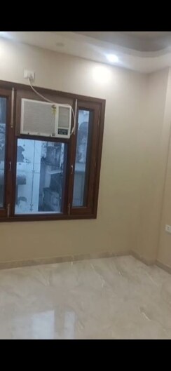 3 BHK + Servant Room Builder Floor For Rent in Chittaranjan Park