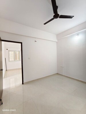 Room in 2 BHK Builder Floor at Haralur Road – for Rent