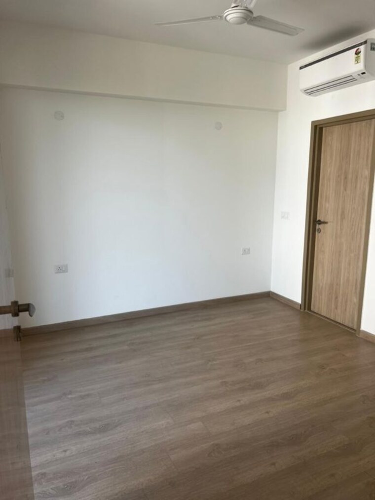 Room, dlf-garden-city-independent-floors 3.5 Bedroom 1615 Sq.Ft. Builder Floor In Meoka Gurgaon 10029341