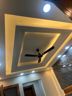 3 BHK + Pooja Room,Servant Room Builder Floor For Sale in BPTP Parkland Pride