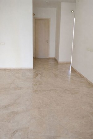 Room in 3 BHK Apartment at Hiranandani Estate Rodas Enclave, Ghodbunder Road – for Rent