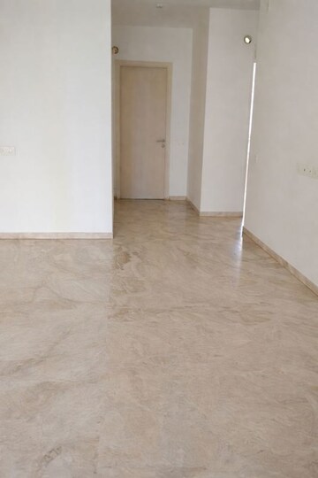 Room in 3 BHK Apartment at Hiranandani Estate Rodas Enclave, Ghodbunder Road – for Rent