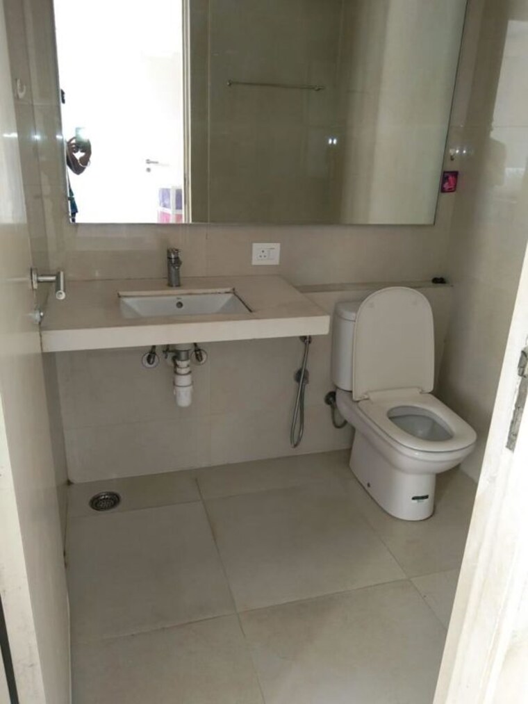Bathroom, hiranandani-estate-rodas-enclave 3 Bedroom 1152 Sq.Ft. Apartment In Ghodbunder Road Thane 10029347