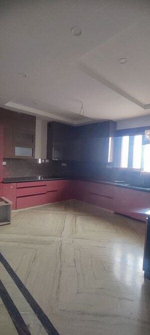 Kitchen in 3 BHK Builder Floor at Sector 84 – for Rent