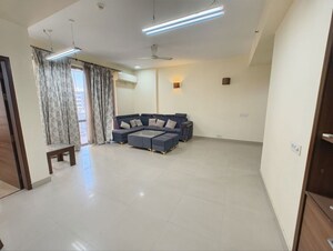 Master Bedroom in 3 BHK Apartment at Pioneer Park Araya, Sector 61 – for Rent