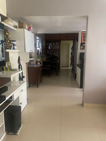 Master Bedroom in 2 BHK Apartment at Andheri West – for Rent