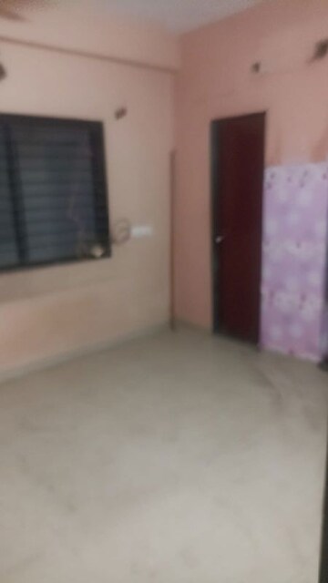 Room in 2 BHK Apartment at Jivraj Park – for Rent