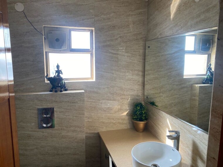 Bathroom, ardee-city-palm-grove-heights 3.5 Bedroom 2585 Sq.Ft. Apartment In Sector 52 Gurgaon 10029399