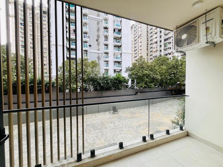 Balcony, suncity-vatsal-valley 2 Bedroom 1130 Sq.Ft. Apartment In Gwal Pahari Gurgaon 10029437