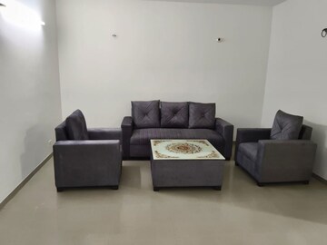 2 BHK Apartment For Sale in Vip Road