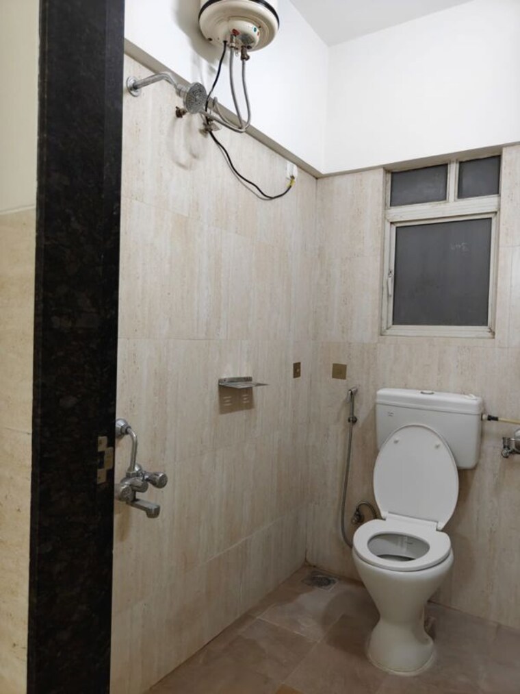 Bathroom, kalpataru-exquisite-sierra 1.5 Bedroom 750 Sq.Ft. Apartment In Wakad Pune 10029451