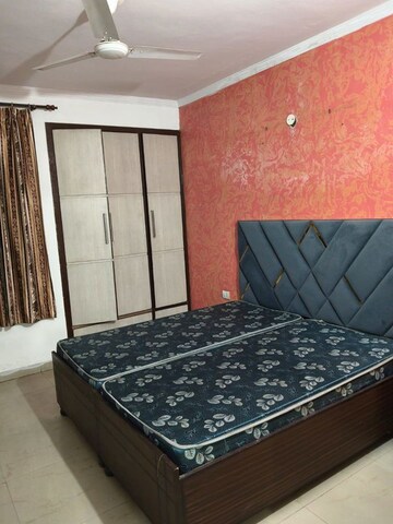 Bedroom in 3 BHK Apartment at Vip Road – for Rent