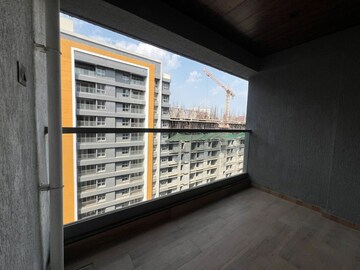 Room in 3 BHK Apartment at Pristine Allure, Kharadi – for Rent