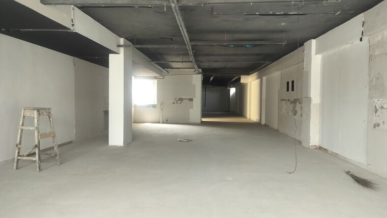  Parking, narsingi Commercial Showroom 2000 Sq.Ft. In Narsingi Hyderabad 10029786