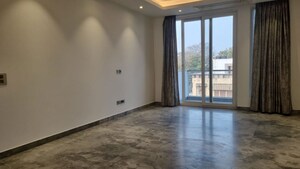 Room in 2 BHK Builder Floor at Green Park – for Rent