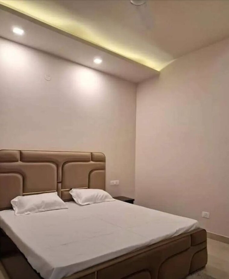 Bedroom, butler colony 3 Bedroom 1700 Sq.Ft. Apartment In Butler Colony Lucknow 10030058