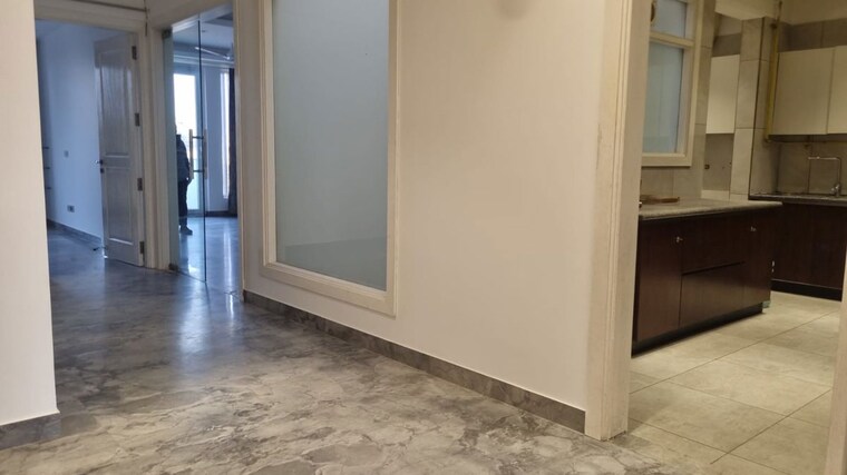 Room, greater kailash ii 4 Bedroom 500 Sq.Yd. Builder Floor In Greater Kailash ii Delhi 10030083