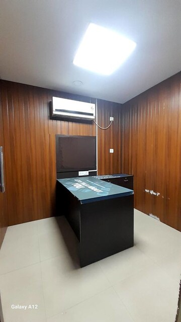 Room in  Office Space at Pandri – for Rent