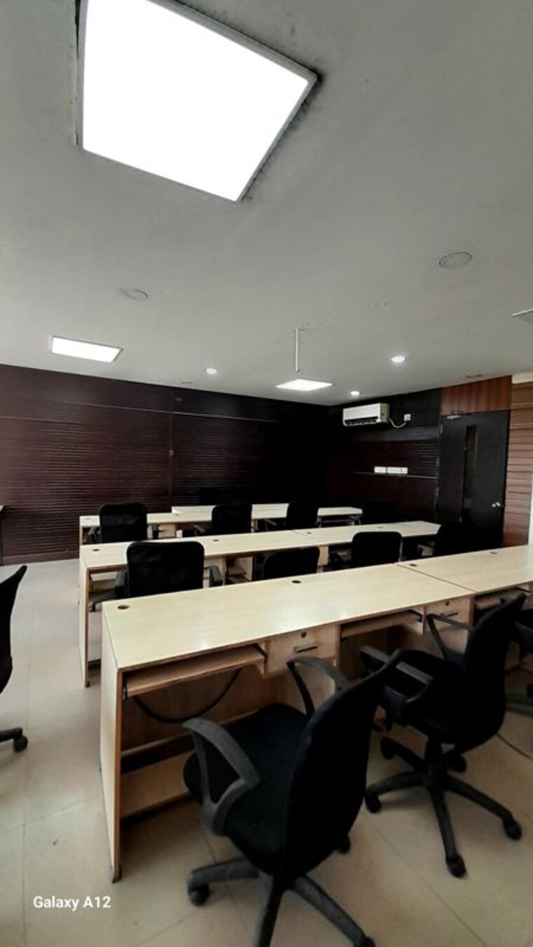 Team Area, pandri Commercial Office Space 1100 Sq.Ft. In Pandri Raipur 10029992