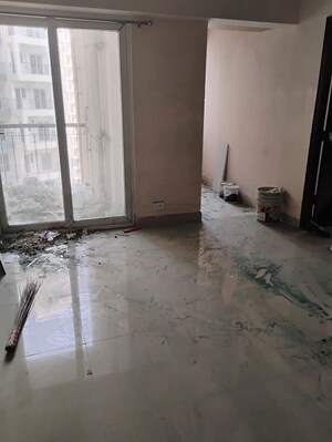 Room in 1 BHK Apartment at Amrapali Dream Valley, Tech Zone 4 Greater Noida – for Rent