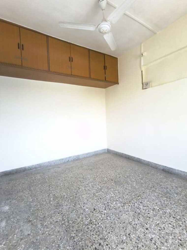 Room, royal-tower-chs-ltd 1 Bedroom 431 Sq.Ft. Apartment In Borivali West Mumbai 10030147