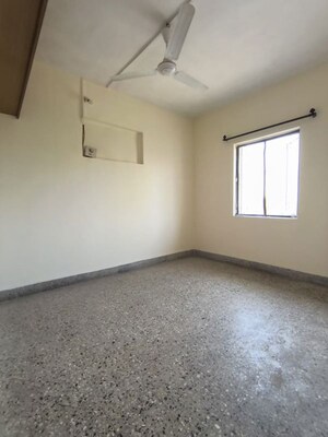 Room in 1 BHK Apartment at Royal Tower CHS Ltd, Borivali West – for Rent