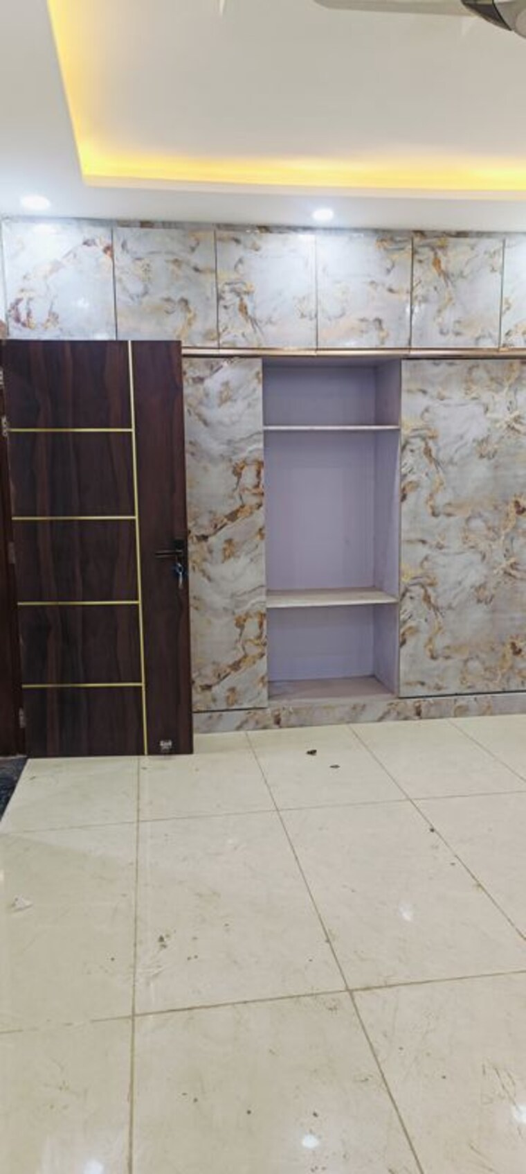 Bathroom, sector 75 3 Bedroom 250 Sq.Yd. Builder Floor In Sector 75 Faridabad 10030566