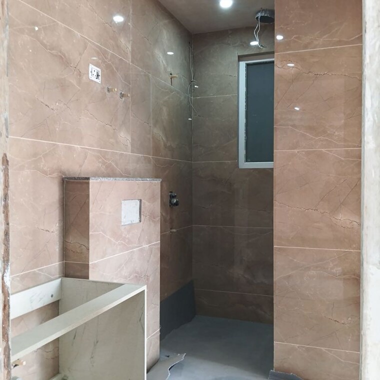 Bathroom, emaar-palm-gardens 3.5 Bedroom 1850 Sq.Ft. Apartment In Sector 83 Gurgaon 10030567