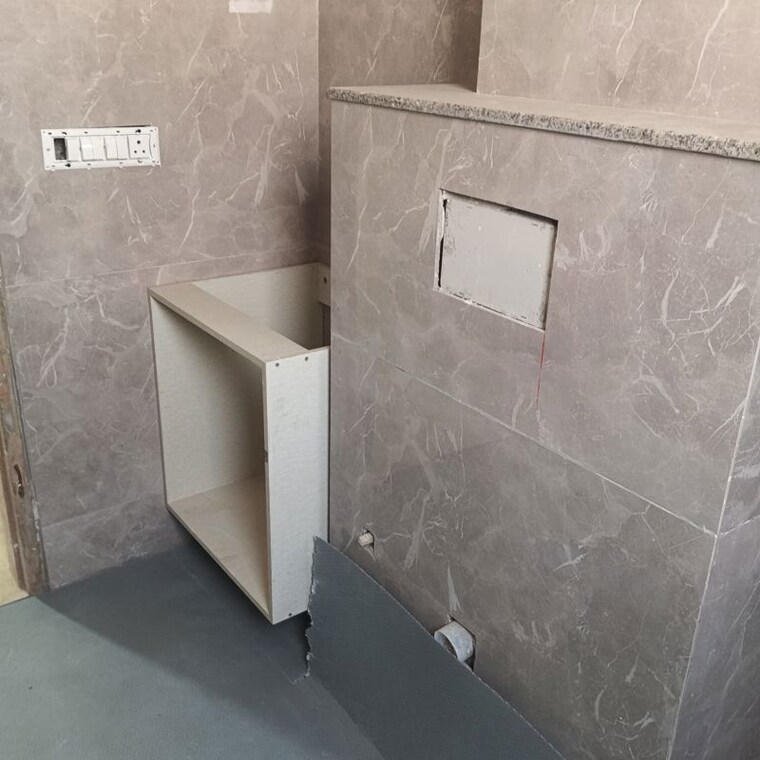 Bathroom, emaar-palm-gardens 3.5 Bedroom 1850 Sq.Ft. Apartment In Sector 83 Gurgaon 10030567