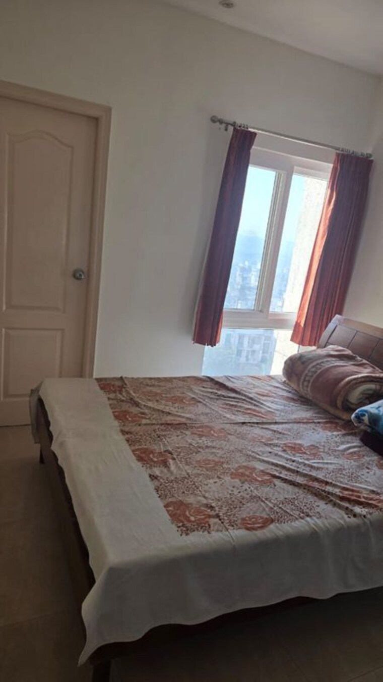 Bedroom, emaar-palm-gardens 3.5 Bedroom 1850 Sq.Ft. Apartment In Sector 83 Gurgaon 10030567