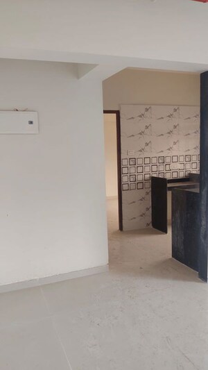 Room in 1 BHK Apartment at Re Form Delta House, Goregaon East – for Rent