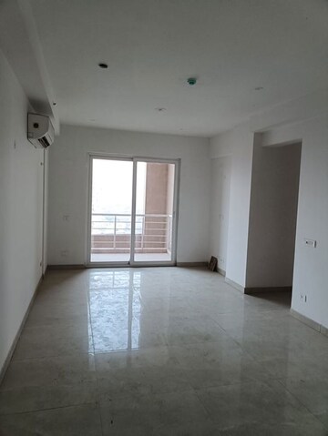 3.5 BHK Apartment For Rent in Emaar Palm Gardens, Sector 83