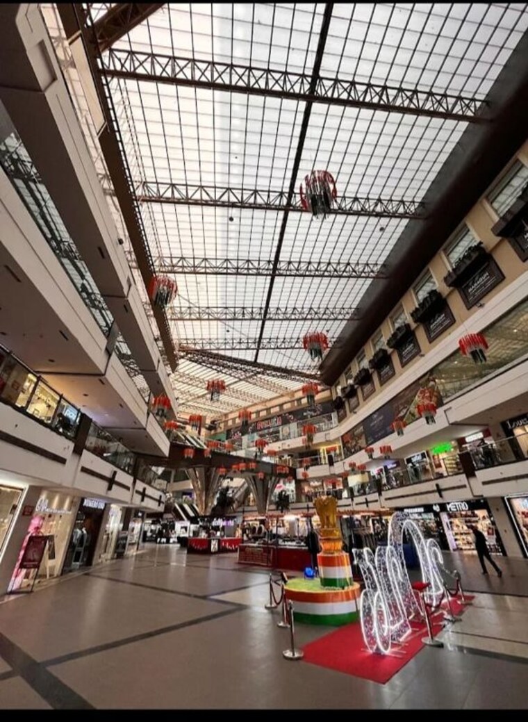 Exterior View, mahagun-metro-mall Commercial Shop 1330 Sq.Ft. In Vaishali Sector 3 Ghaziabad 10030274