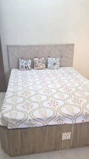 Bedroom in 2 BHK Apartment at Lodha Amara, Kolshet Road – for Rent