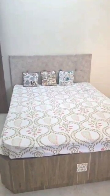 Bedroom in 2 BHK Apartment at Lodha Amara, Kolshet Road – for Rent