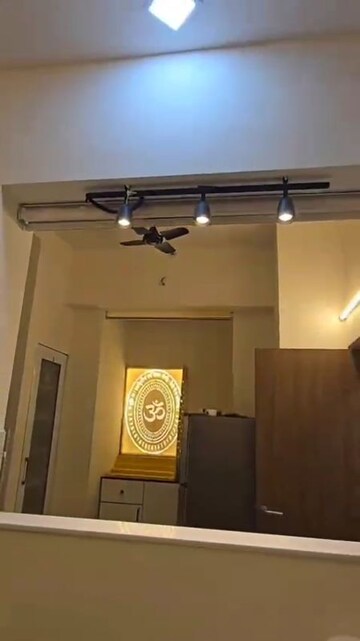 Furnished Amenities in 2 BHK Apartment at Lodha Amara, Kolshet Road – for Rent