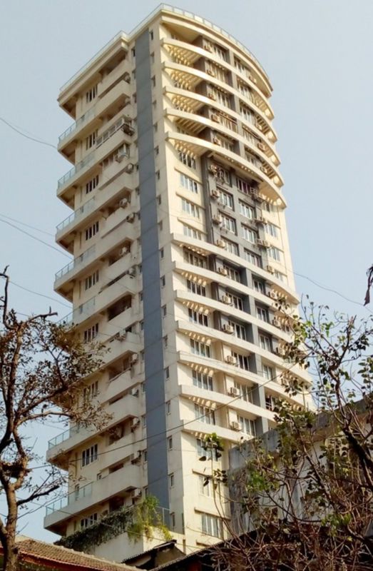 2 BHK 900 Sq.Ft. Apartment in Mermit Tower