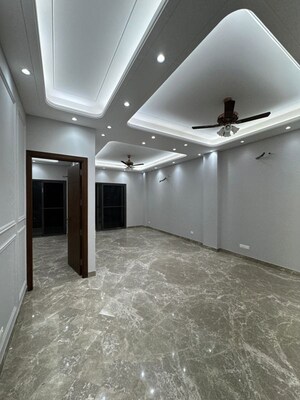 3 BHK Builder Floor For Rent in Shivalik Colony