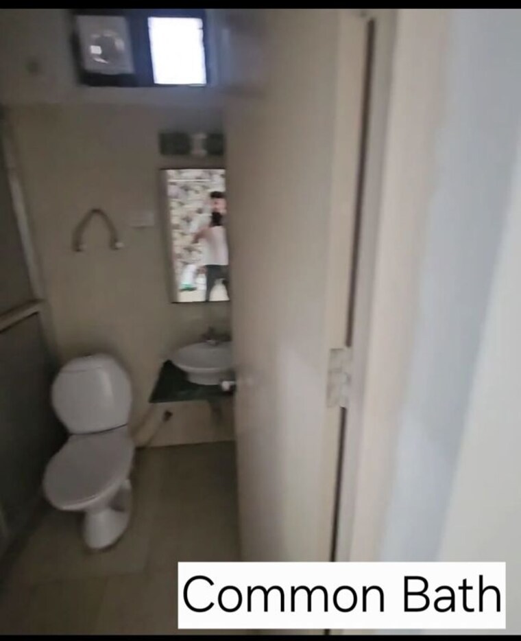 Bathroom, vatika-primrose-floors 3 Bedroom 2200 Sq.Ft. Builder Floor In Sector 82 Gurgaon 10030692