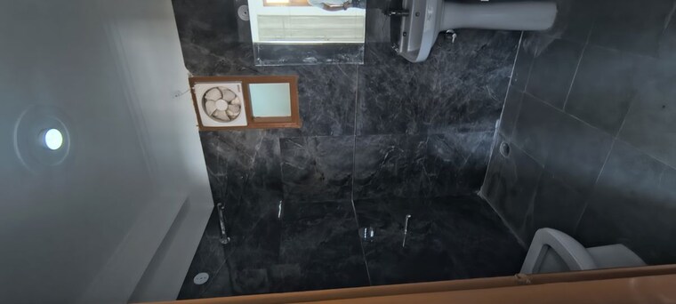 Bathroom, chattarpur 3 Bedroom 990 Sq.Ft. Builder Floor In Chattarpur Delhi 10030715