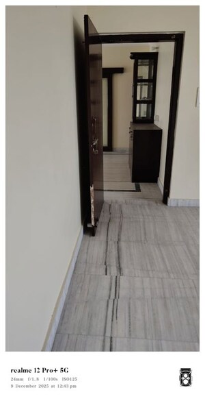 Building Lobby in 3 BHK Apartment at Malhar Apartments Mahanagar, Mahanagar – for Rent