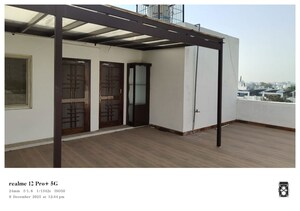 Room in 3 BHK Apartment at Malhar Apartments Mahanagar, Mahanagar – for Rent