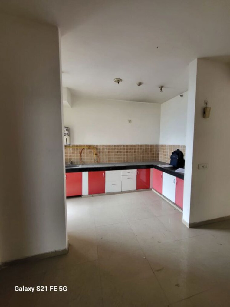 Kitchen, mahagun-mywoods 3 Bedroom 948 Sq.Ft. Apartment In Sector 16c Greater Noida Greater Noida 10030834