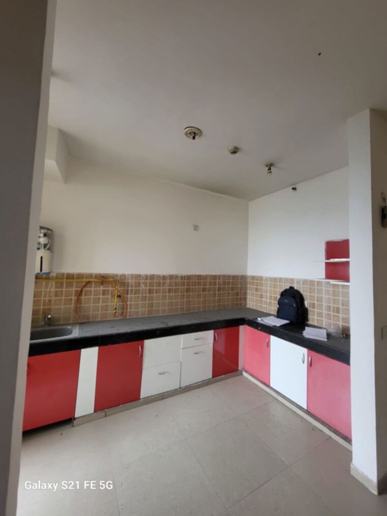 Kitchen, mahagun-mywoods 3 Bedroom 948 Sq.Ft. Apartment In Sector 16c Greater Noida Greater Noida 10030834