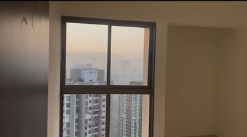 Room in 2 BHK Apartment at Runwal Eirene Part 1, Balkum Pada – for Rent