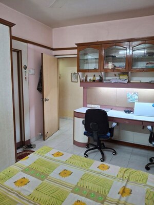 Master Bedroom in 2 BHK Apartment at Kumar Prasanna, Wanowrie – for Rent