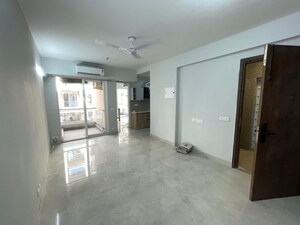 Room in 3 BHK Apartment at Signature Global City, Sector 37d – for Rent