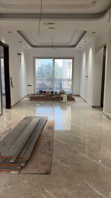 Kitchen in 3 BHK Builder Floor at Unitech Deerwood Chase, Nirvana Country – for Sale