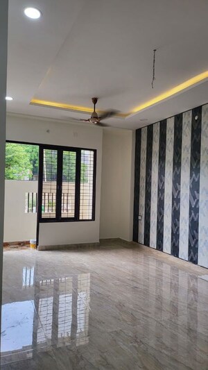 Bedroom in 4 BHK Independent House at Indira Nagar – for Rent